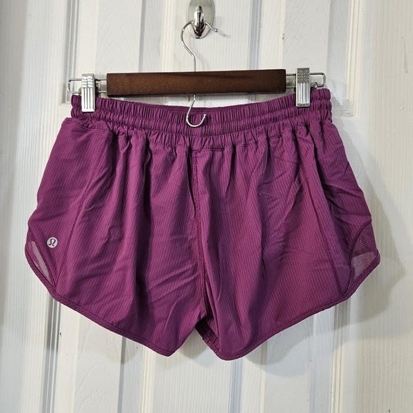 Lululemon Hotty Hot Short II *2.5" Regal Plum - Picture 7 of 10